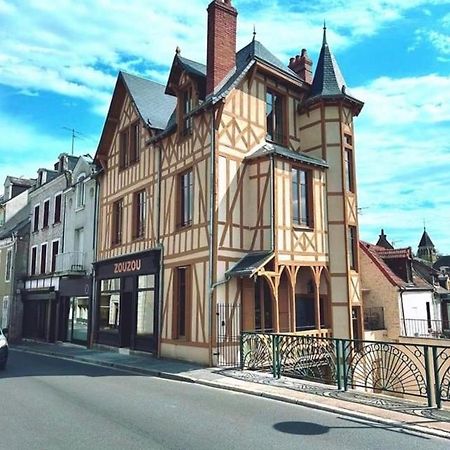Logis Hotel La Maison A Pan De Bois 维耶尔宗 外观 照片
